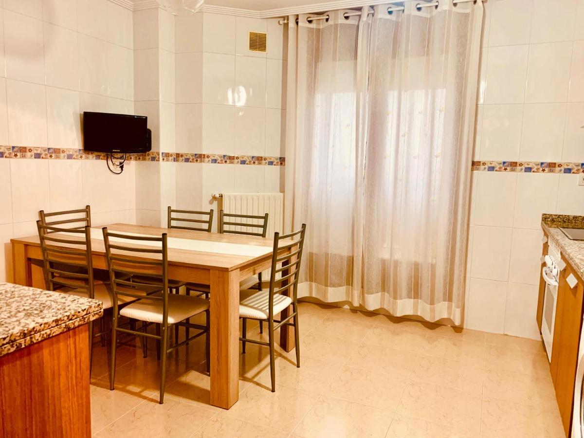 Alfaraz Apartment Aviles Luaran gambar