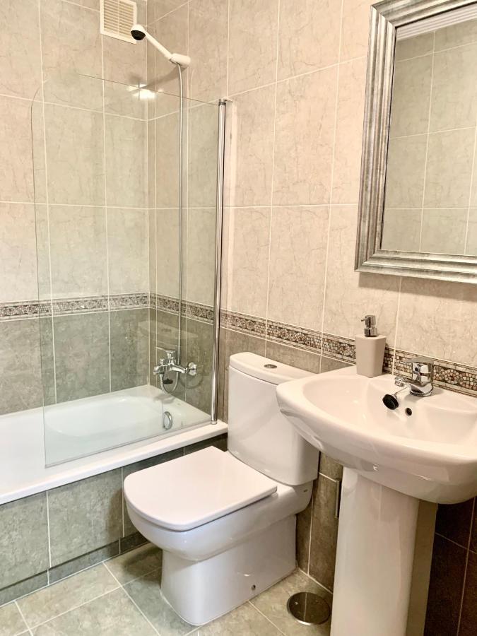 Alfaraz Apartment Aviles Luaran gambar